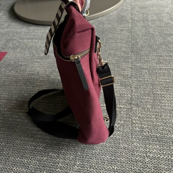 HENRI BENDEL NEW CANVAS PURSE BACKPACK CONVERTIBLE MEDIUM SIZE LIMITED EDITION - Picture 5 of 15